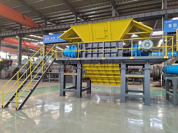 工業(yè)固廢撕碎機(jī)